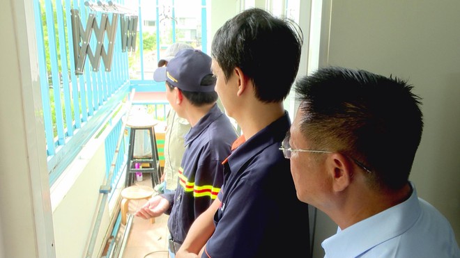 Phường Tăng Nhơn Phú Ra quân tháo dỡ "chuồng cọp" - Ảnh 1.