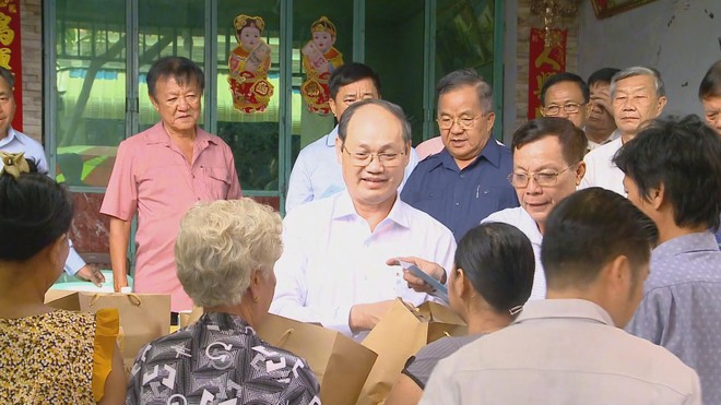 TP.HCM hỗ trợ y tế cho người dân khó khăn ở Campuchia - Ảnh 3.