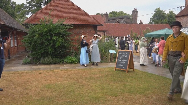 Nước Anh kỷ niệm 250 năm ngày sinh nữ nhà văn Jane Austen - Ảnh 2.