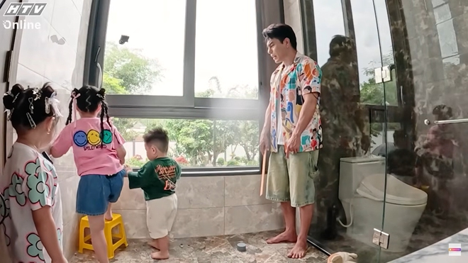 Dương Lâm dạy con kỹ năng sinh tồn khi gặp nguy hiểm- Ảnh 3. Dương Lâm dạy con kỹ năng sinh tồn khi gặp nguy hiểm- Ảnh 3.