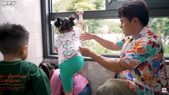 Dương Lâm dạy con kỹ năng sinh tồn khi gặp nguy hiểm- Ảnh 5. Dương Lâm dạy con kỹ năng sinh tồn khi gặp nguy hiểm- Ảnh 5.
