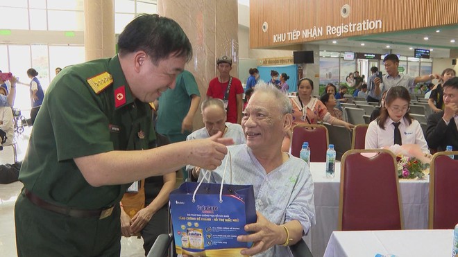 Bệnh viện Quân y 175 tổ chức giai điệu yêu thương tri ân thương binh, liệt sĩ- Ảnh 2. Bệnh viện Quân y 175 tổ chức giai điệu yêu thương tri ân thương binh, liệt sĩ- Ảnh 2.