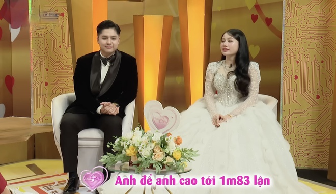Chuyện tình "sét đánh" qua mạng và đám cưới "khủng" miền Tây - Ảnh 2.