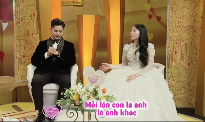 Chuyện tình "sét đánh" qua mạng và đám cưới "khủng" miền Tây - Ảnh 4.