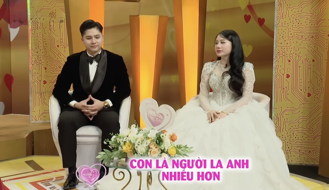 Chuyện tình "sét đánh" qua mạng và đám cưới "khủng" miền Tây - Ảnh 3.