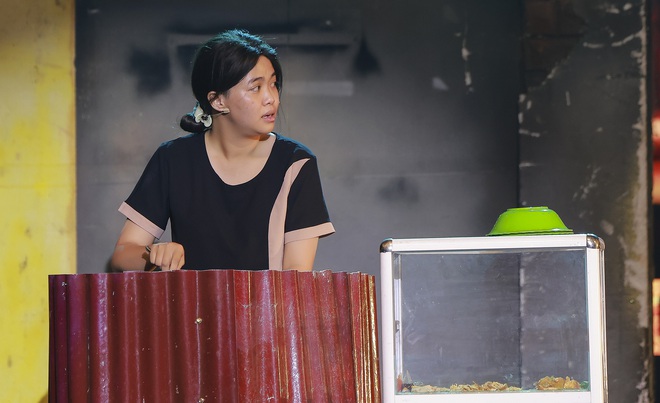 Phụng Hoàng "thắp lửa" nhờ nội lực và màu sắc độc đáo - Ảnh 2.