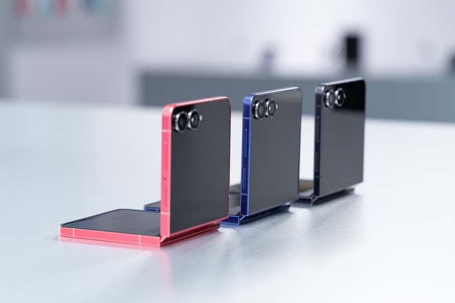 Samsung ra mắt Galaxy Z Flip7: Tối ưu thiết kế gập cùng hỗ trợ A.I. toàn diện - Ảnh 2.