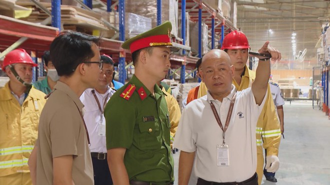 An toàn PCCC trong khu dân cư: Doanh nghiệp chủ động, lực lượng chức năng đồng hành - Ảnh 5.
