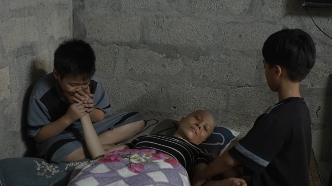 Em Cao Minh Hùng: Mẹ en bị ung thư, cha lao động cật lực nuôi cả nhà - Ảnh 7.
