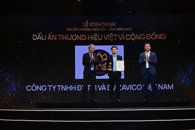 Lễ Vinh danh Dấu ấn Thương hiệu Việt 2025: Khởi trình vinh quang của doanh nghiệp Việt- Ảnh 36. Lễ Vinh danh Dấu ấn Thương hiệu Việt 2025: Khởi trình vinh quang của doanh nghiệp Việt- Ảnh 36.