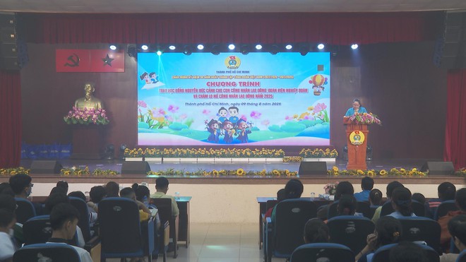 Công đoàn TP.HCM tiếp sức con em công nhân, chăm lo lao động khó khăn- Ảnh 2. Công đoàn TP.HCM tiếp sức con em công nhân, chăm lo lao động khó khăn- Ảnh 2.