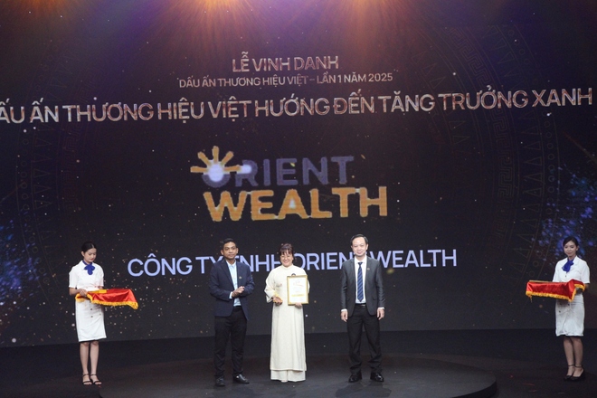 Lễ Vinh danh Dấu ấn Thương hiệu Việt 2025: Khởi trình vinh quang của doanh nghiệp Việt- Ảnh 48. Lễ Vinh danh Dấu ấn Thương hiệu Việt 2025: Khởi trình vinh quang của doanh nghiệp Việt- Ảnh 48.