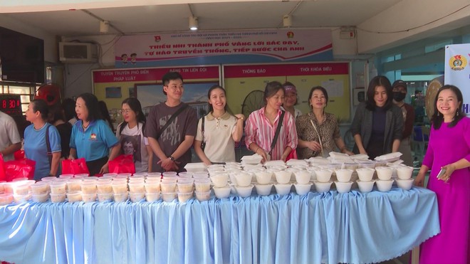 Chung tay, đồng lòng, đoàn kết vì người dân có hoàn cảnh khó khăn - Ảnh 4.