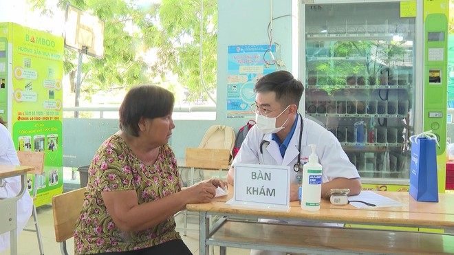 Chung tay, đồng lòng, đoàn kết vì người dân có hoàn cảnh khó khăn - Ảnh 5.