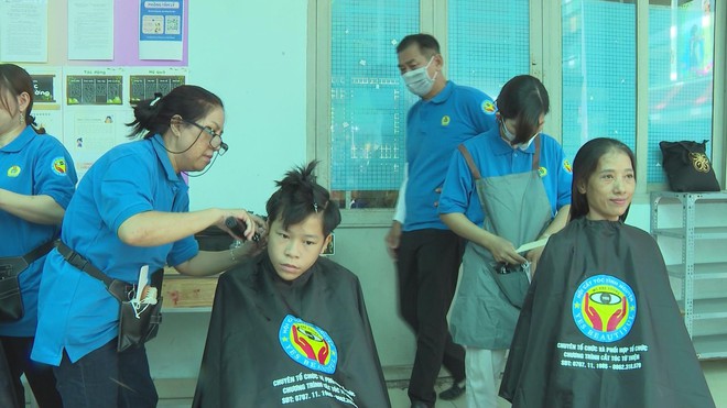 Chung tay, đồng lòng, đoàn kết vì người dân có hoàn cảnh khó khăn - Ảnh 3.