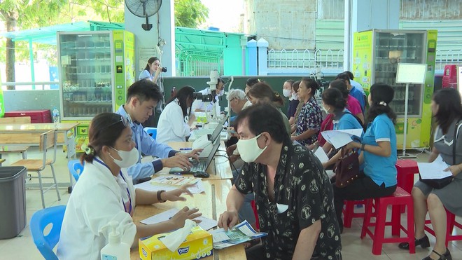Chung tay, đồng lòng, đoàn kết vì người dân có hoàn cảnh khó khăn - Ảnh 2.