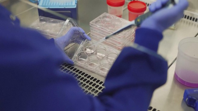 Anh: Thử nghiệm vaccine mRNA cho bệnh nhân ung thư - Ảnh 3.