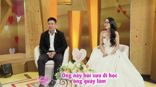 Lời tỏ tình qua tin nhắn và 7 điều kiện hẹn hò đầy bất ngờ - Ảnh 1.