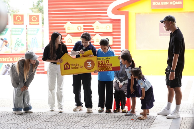 "Mái ấm gia đình Việt": Gần 600 triệu cho các em nhỏ khó khăn tập 32- Ảnh 5.