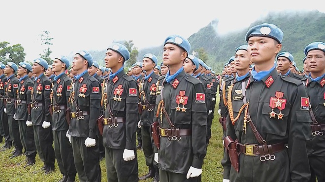 Vượt mưa lớn, hơn 16.000 chiến sĩ tổng hợp luyện diễu binh, diễu hành A80- Ảnh 6.