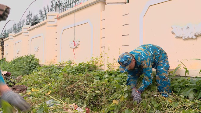 Phường Bảy Hiền ra quân dọn dẹp vệ sinh môi trường - Ảnh 3.