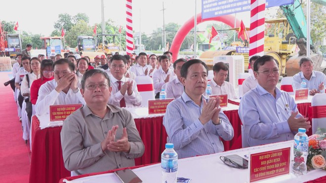 TP.HCM: Khởi công các dự án trọng điểm - Ảnh 3.