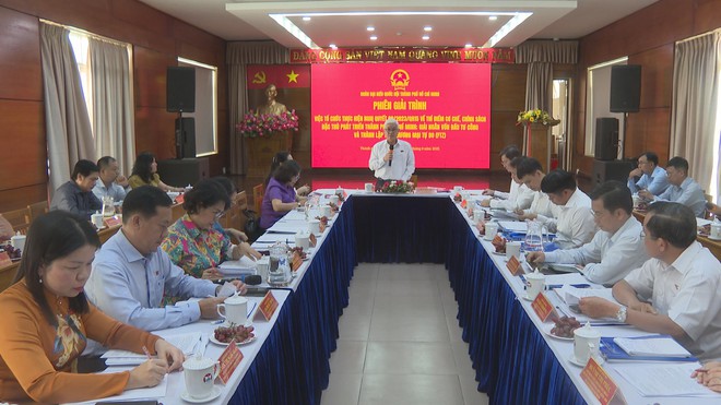Đoàn Đại biểu Quốc hội TP.HCM dự phiên giải trình về tình hình kinh tế - xã hội của TP.HCM - Ảnh 1.