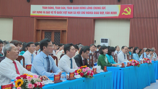 Đại hội Đại biểu Đảng bộ phường Thới An lần I, nhiệm kỳ 2025 - 2030 thành công tốt đẹp - Ảnh 2.