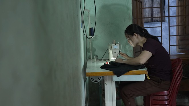 Ái Duyên: Cô bé hiếu thảo vừa đi học vừa làm thêm phụ giúp gia đình - Ảnh 2.