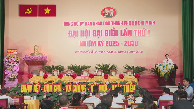 Khai mạc phiên trù bị Đại hội Đảng bộ UBND TP.HCM lần thứ I, nhiệm kỳ 2025 - 2030 - Ảnh 4.