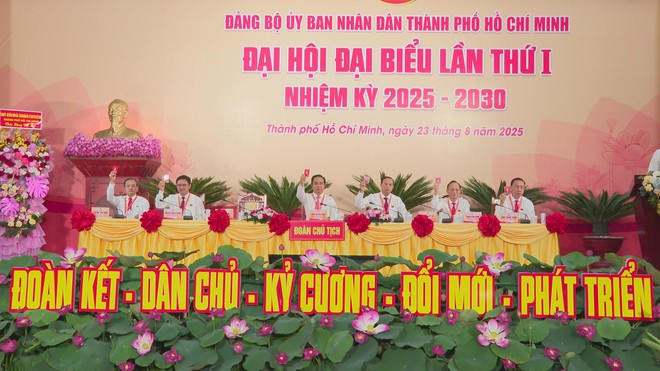 Khai mạc phiên trù bị Đại hội Đảng bộ UBND TP.HCM lần thứ I, nhiệm kỳ 2025 - 2030 - Ảnh 5.