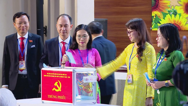 Bí thư Thành ủy TP.HCM yêu cầu tái cấu trúc bộ máy Đại học Quốc gia TP.HCM tinh, gọn, hiệu lực, hiệu năng, hiệu quả - Ảnh 2.