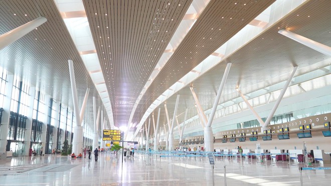 Check in sinh trắc học nhanh, gọn, hành khách hài lòng - Ảnh 1.