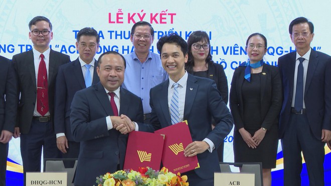 Nhiều trường đại học tại TP.HCM tăng cường hỗ trợ tài chính cho sinh viên trong năm học 2025 - 2026- Ảnh 1.