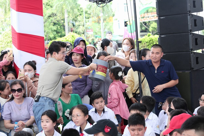 "Mái ấm gia đình Việt" trao hơn 2 tỉ đồng khi ghi hình tại Thanh Hóa - Ảnh 7.