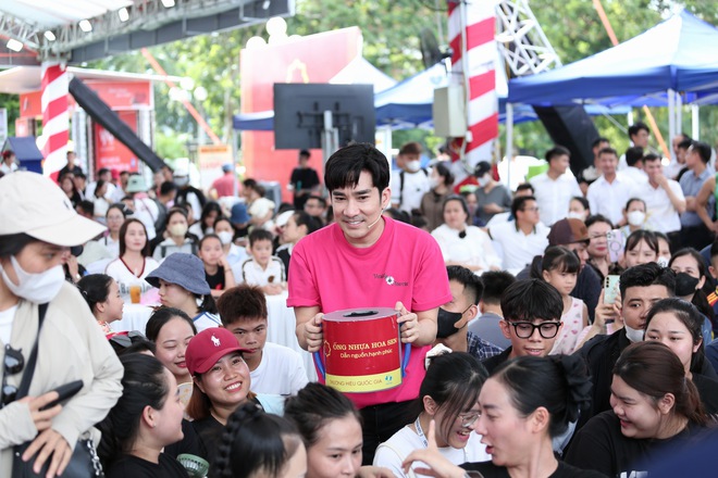 "Mái ấm gia đình Việt" trao hơn 2 tỉ đồng khi ghi hình tại Thanh Hóa - Ảnh 6.