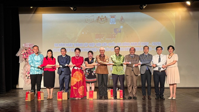 TP.HCM kỷ niệm 58 năm thành lập ASEAN và 30 năm Việt Nam gia nhập ASEAN- Ảnh 4.