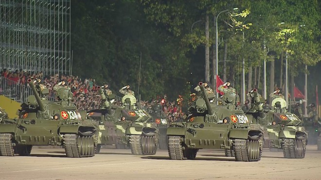 Tiếp tục tổng hợp luyện diễu binh, diễu hành trên Quảng trường Ba Đình - Ảnh 3.