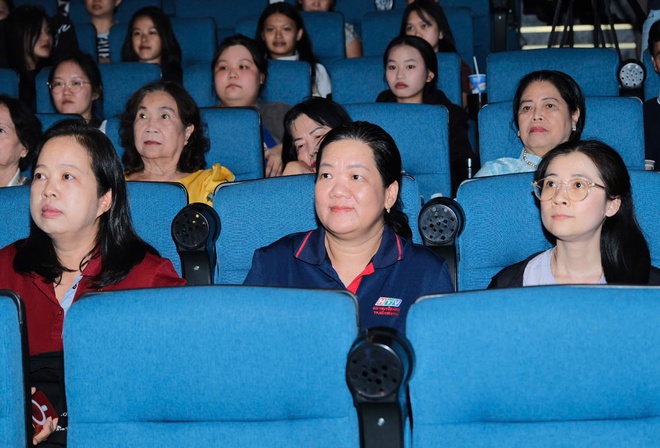Hãng phim TFS ra mắt phim tài liệu "Mùa Thu khải hoàn"- Ảnh 2.