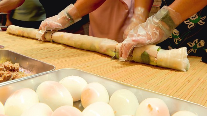 Sắc màu văn hóa dân gian tại Thảo Cầm Viên mừng Quốc khánh ngày 2/9 - Ảnh 4.