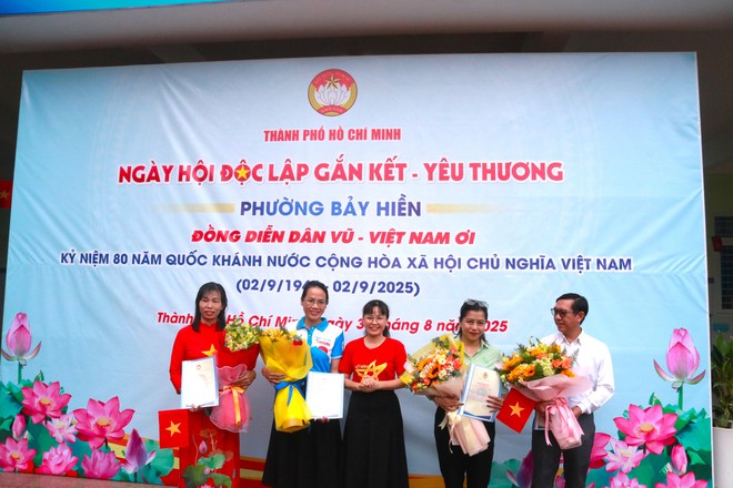 TP.HCM: Phát huy sức mạnh đại đoàn kết qua chuỗi hoạt động “Ngày hội non sông - Dân tộc kết đoàn”- Ảnh 21.