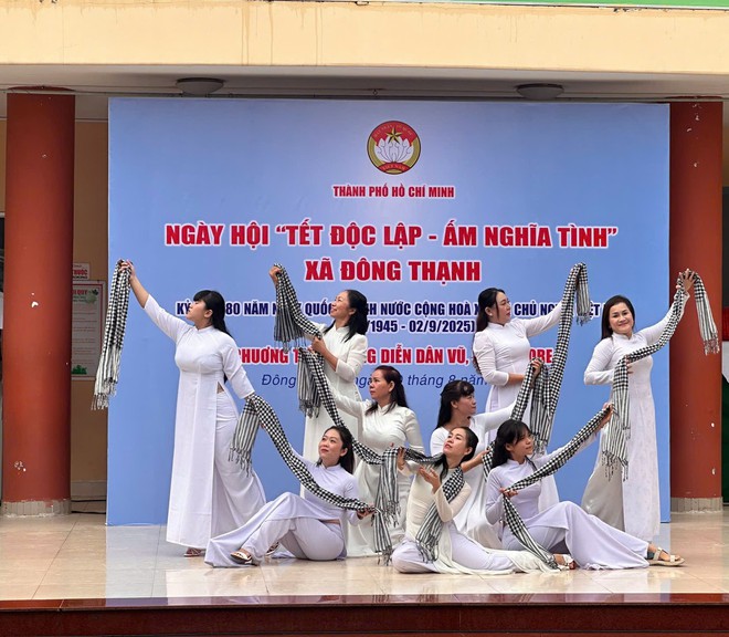 TP.HCM: Phát huy sức mạnh đại đoàn kết qua chuỗi hoạt động “Ngày hội non sông - Dân tộc kết đoàn”- Ảnh 10.
