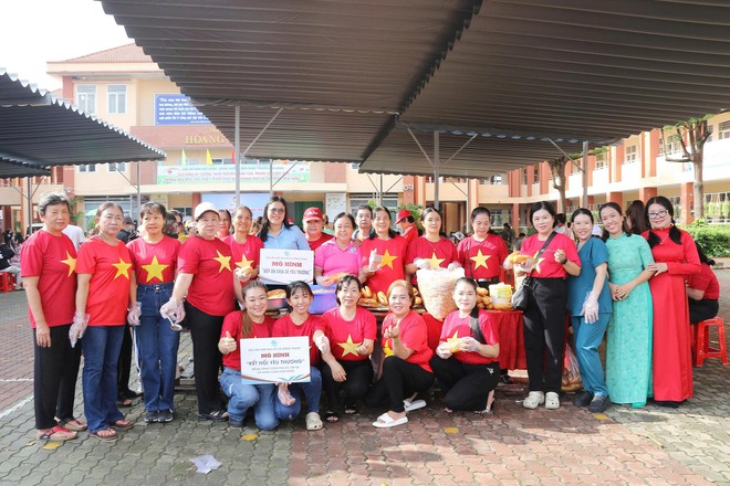 TP.HCM: Phát huy sức mạnh đại đoàn kết qua chuỗi hoạt động “Ngày hội non sông - Dân tộc kết đoàn”- Ảnh 11.