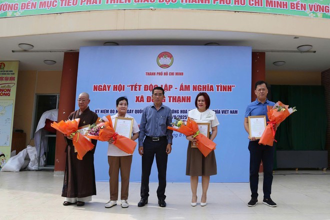 TP.HCM: Phát huy sức mạnh đại đoàn kết qua chuỗi hoạt động “Ngày hội non sông - Dân tộc kết đoàn”- Ảnh 12.