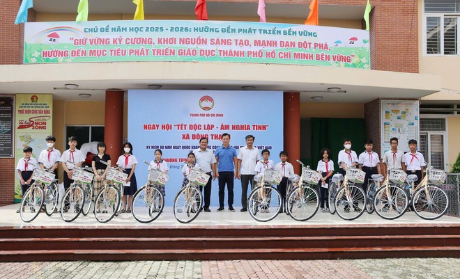 TP.HCM: Phát huy sức mạnh đại đoàn kết qua chuỗi hoạt động “Ngày hội non sông - Dân tộc kết đoàn”- Ảnh 9.