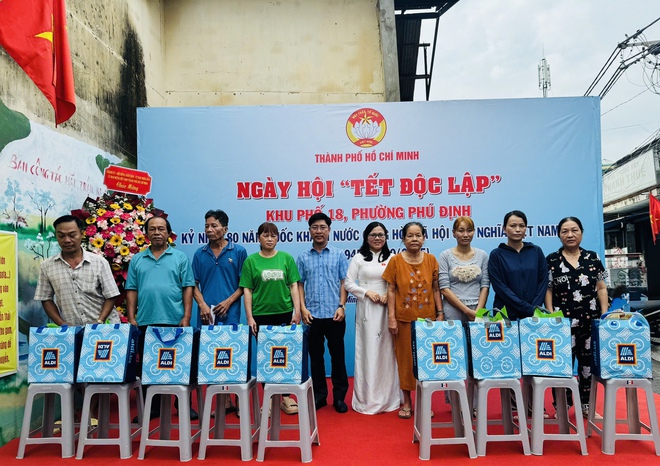 TP.HCM: Phát huy sức mạnh đại đoàn kết qua chuỗi hoạt động “Ngày hội non sông - Dân tộc kết đoàn”- Ảnh 13.