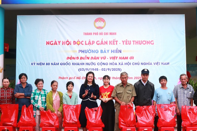 TP.HCM: Phát huy sức mạnh đại đoàn kết qua chuỗi hoạt động “Ngày hội non sông - Dân tộc kết đoàn”- Ảnh 20.