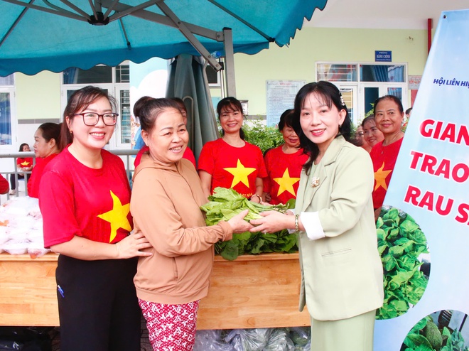 TP.HCM: Phát huy sức mạnh đại đoàn kết qua chuỗi hoạt động “Ngày hội non sông - Dân tộc kết đoàn”- Ảnh 18.