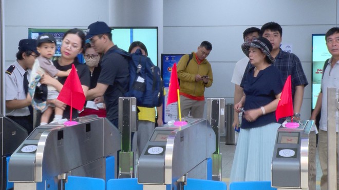 Hành khách đi Metro số 1 được miễn vé hoàn toàn trong ngày Quốc khánh 2/9 - Ảnh 2.