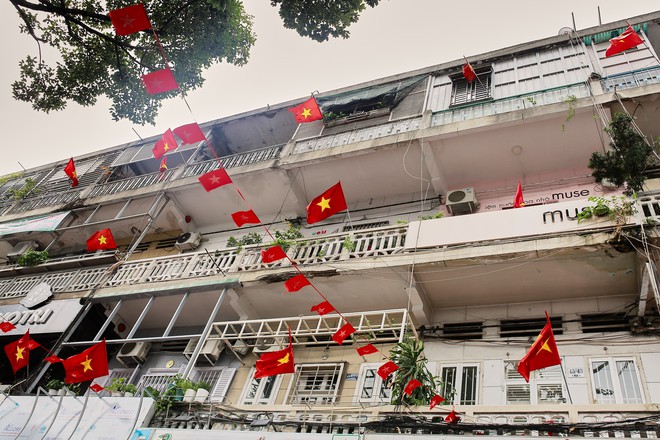 TP.HCM rộn ràng không khí chào mừng Quốc khánh 2/9- Ảnh 6. TP.HCM rộn ràng không khí chào mừng Quốc khánh 2/9- Ảnh 6.